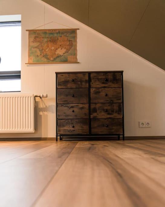 Scenic Penthouse - Ocean View & Skylight Windows Siglufjordur Exterior foto